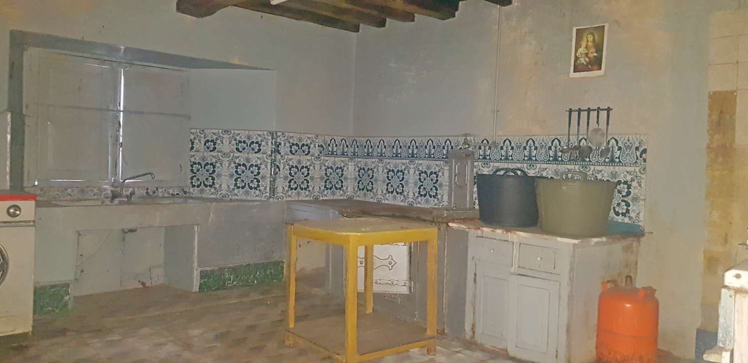 House for sale in Trabada