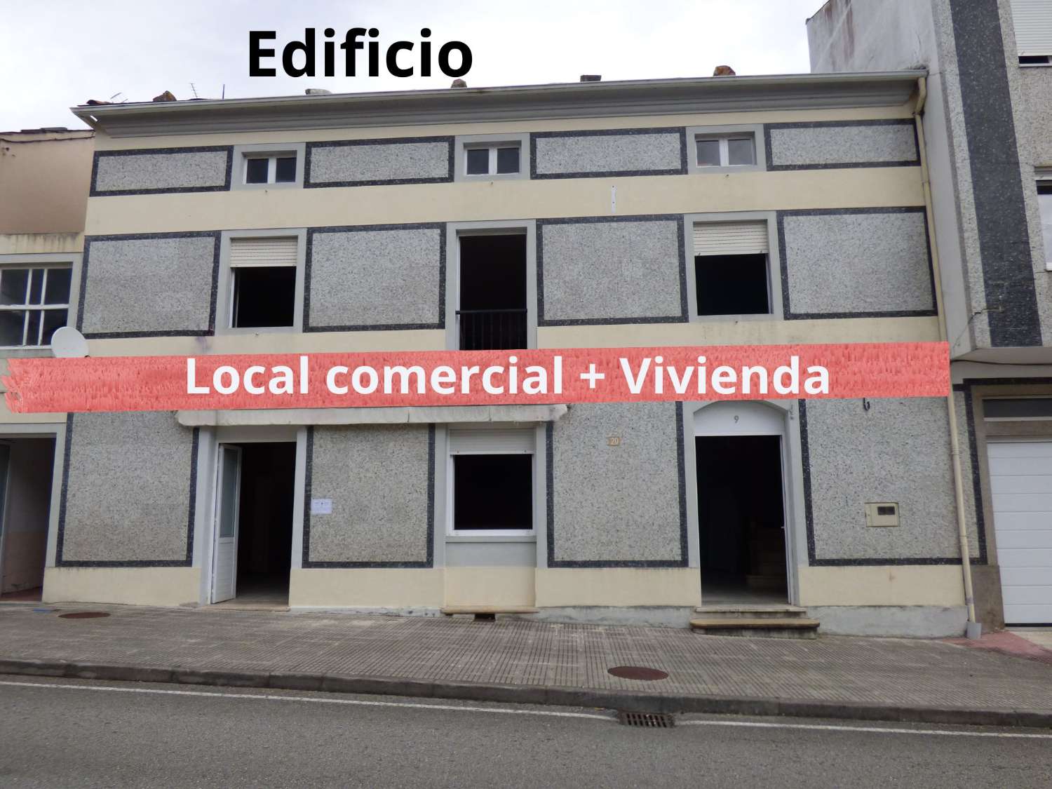 Edificio de Vivienda con local en Vilaronte